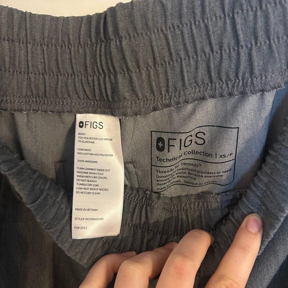 Figs Dark Gray Scrub Pants with Teal Drawstrings - Picture 7 of 9